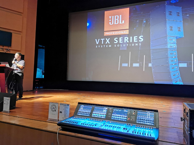 JBL  VTX系列線陣列產品